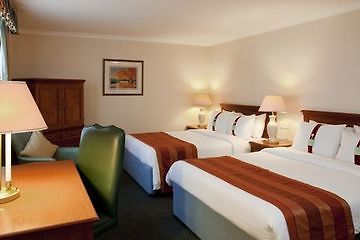 Holiday Inn Tong  Ngoại thất bức ảnh